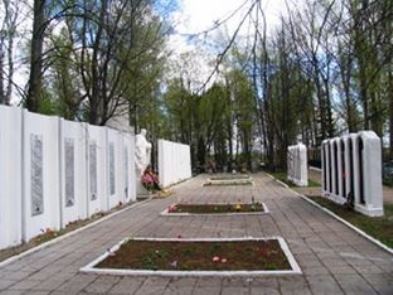 Братское кладбище г. Вязьмы, где похоронен Г. Б. Гридов