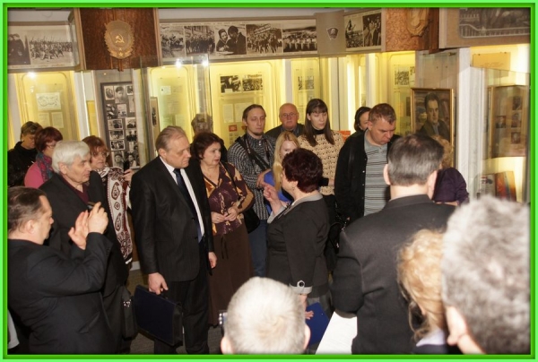 Члены Николаевское землячества Москвы в Музее М.С. Лисянского в г. Подольске. Январь 2013 г.