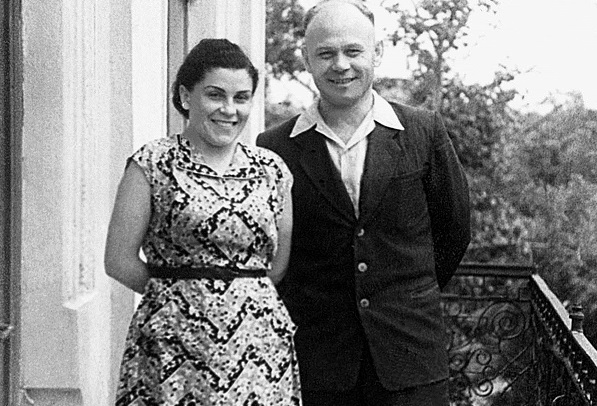 Журналисты газеты Бугская зоря Лина Балина и Михаил Божаткин. 1956 год